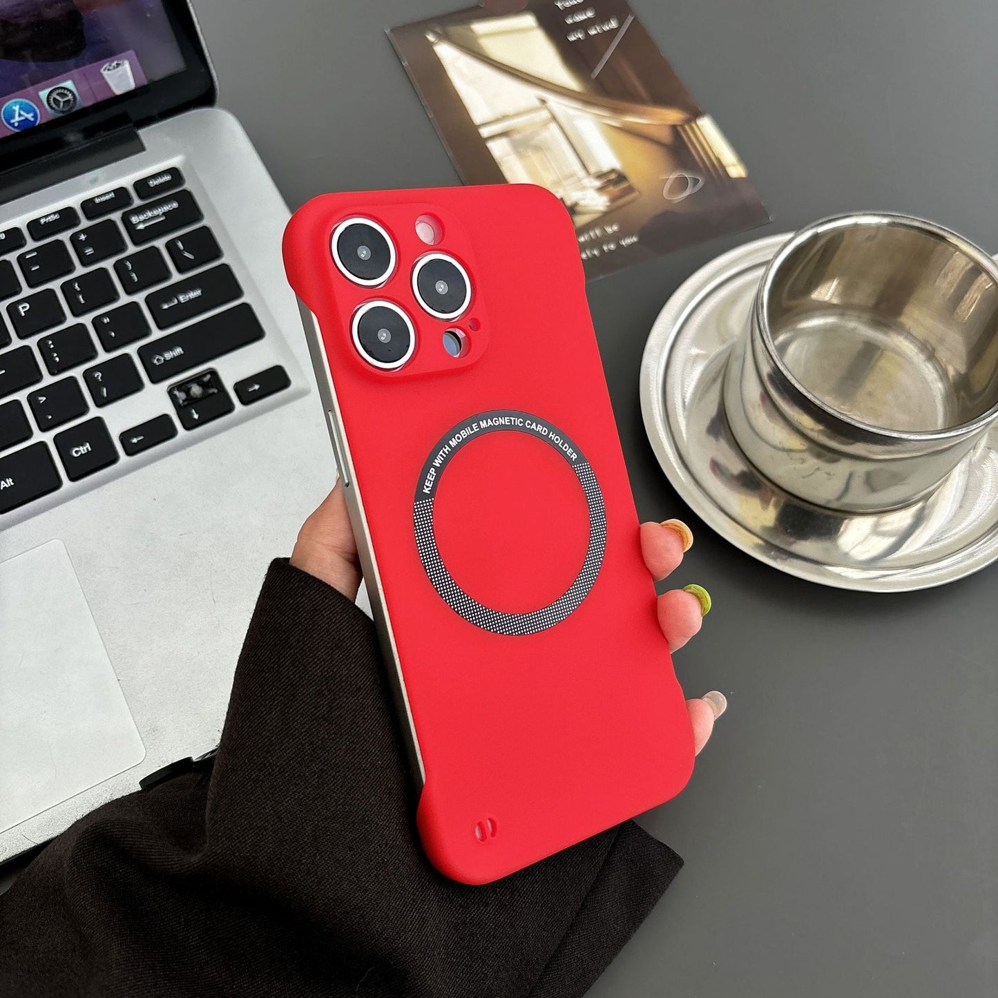 Casing Ponsel Magnetik PC Keras Ultra Tipis Tanpa Bingkai untuk iPhone