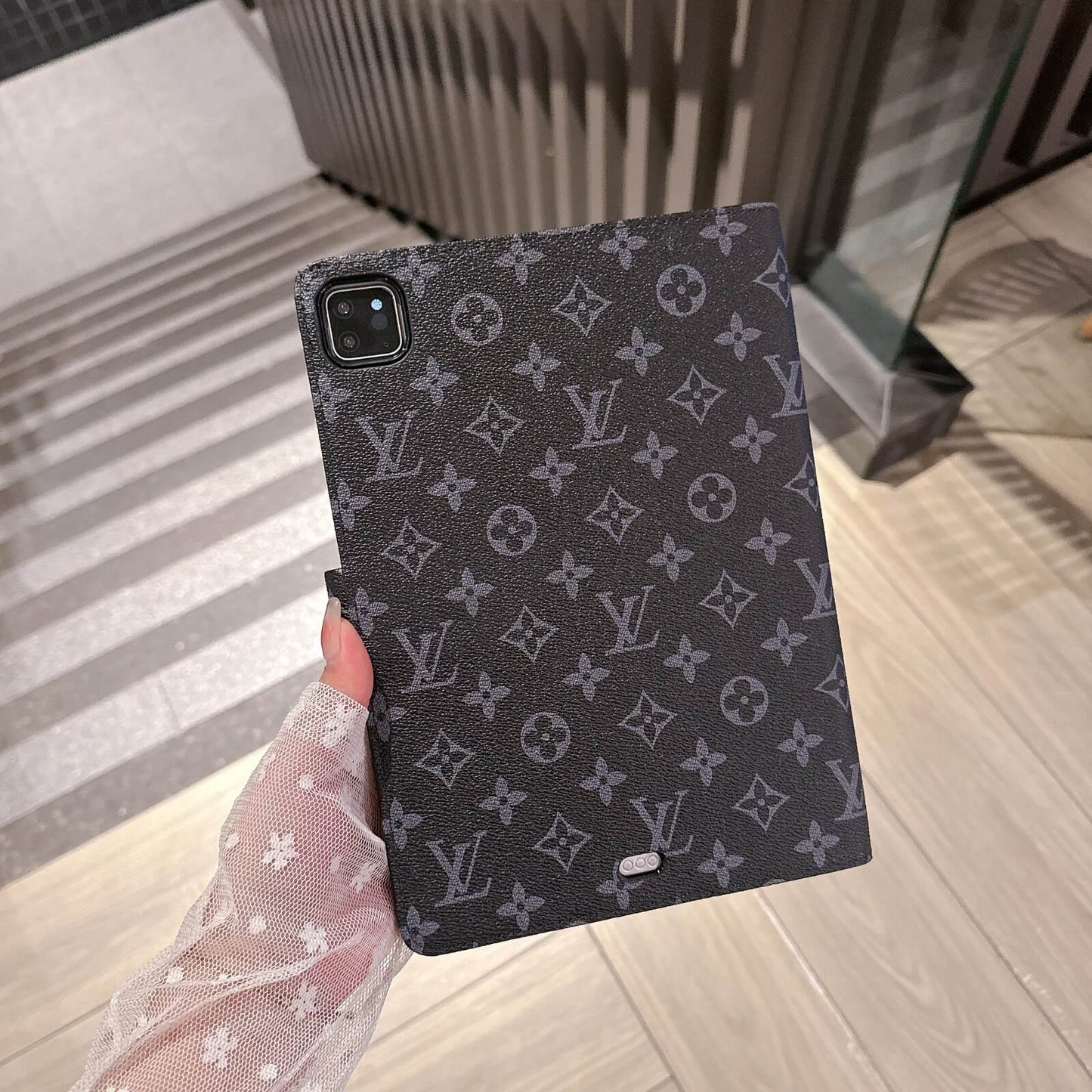 Premium lv ipad case