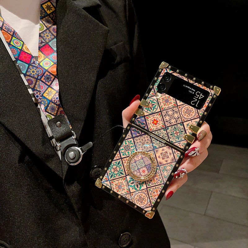 (🎁2024- Hot Sale🎁)Ethnic style zflip6/5/4/3 phone case