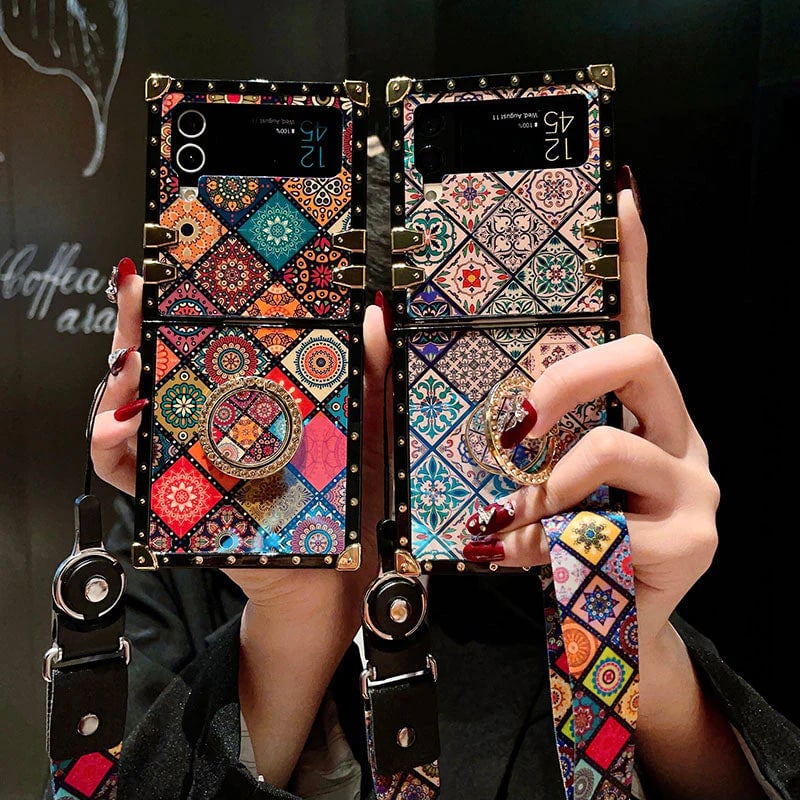 (🎁2024- Hot Sale🎁)Ethnic style zflip6/5/4/3 phone case