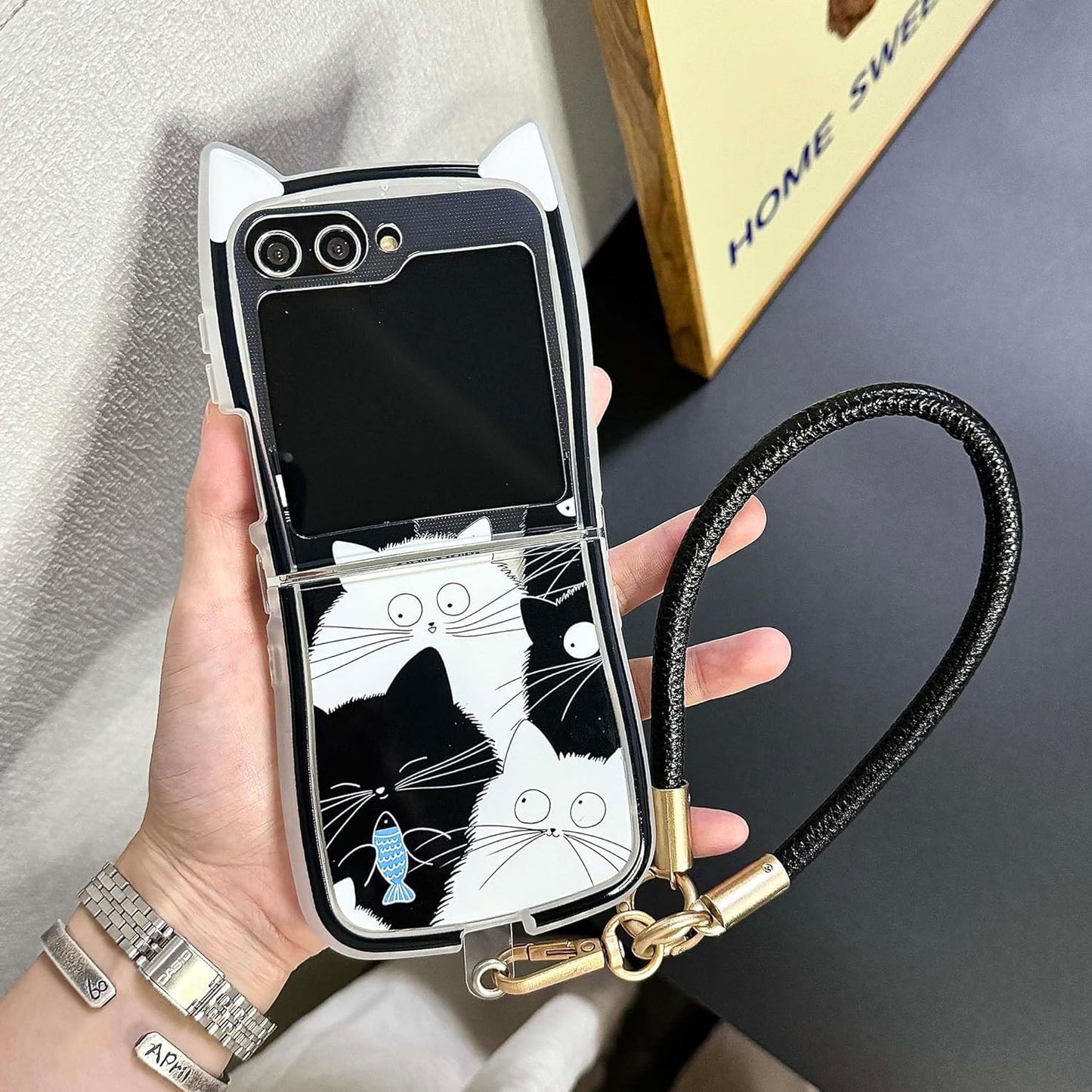 🐱[New Cat Ears] Black and White Cat Phone Case, Suitable for Galaxy Z Flip 3/Galaxy Z Flip 4/Galaxy Z Flip 5/Galaxy Z Flip 6